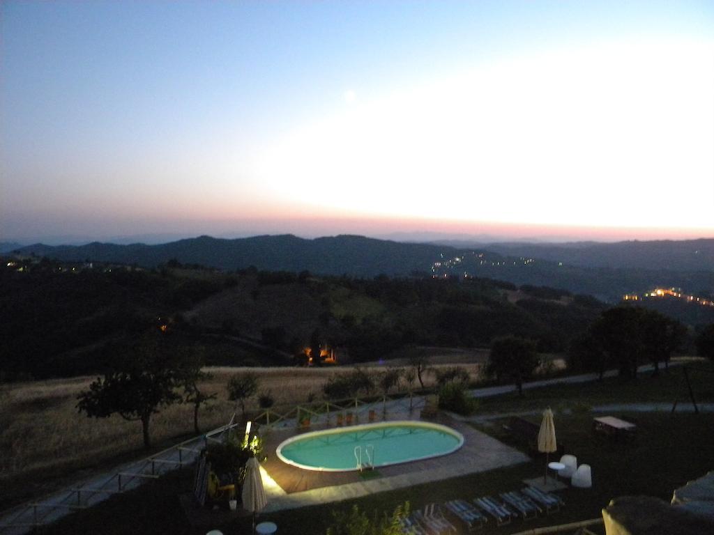 Agriturismo Borgo San Benedetto Villa Pietralunga  Exterior foto